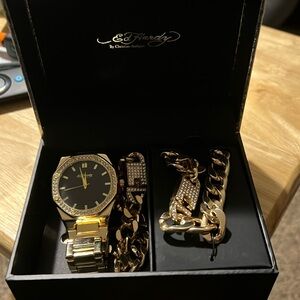 listing-status-banner